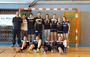 L'équipe de Handball Mixte : Championne Académique de Nice et Vice-championne Régionale !!!