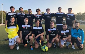 Nouvelle saison pour l'équipe de foot parisienne !