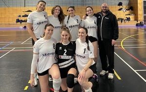 L'équipe de volley féminin de SKEMA Lille termine 3ème du grand Nord 