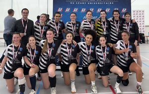 L'équipe féminine de handball de SKEMA Lille décroche la médaille d'argent au championnat de France FFSU